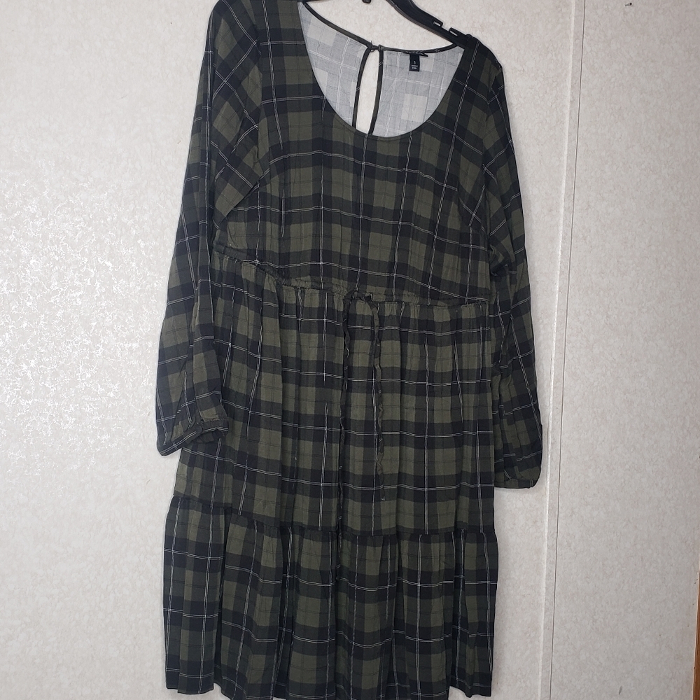 Plaid torrid dres size 1